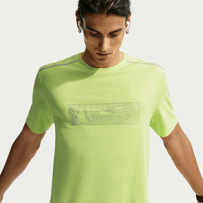 Nike Miler Dri-FIT UV Winterized Shirt "Light Lemon Twist" | Herren | Laufen | 01 | SPORTSHOWROOM