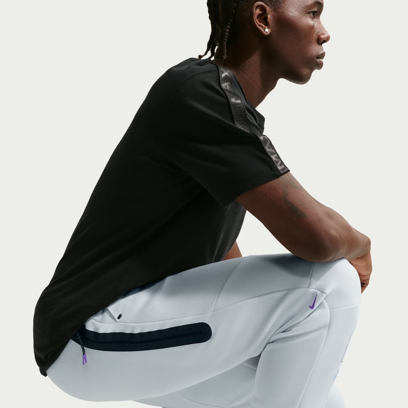 Nike Tech Fleece IQ1012-107 04