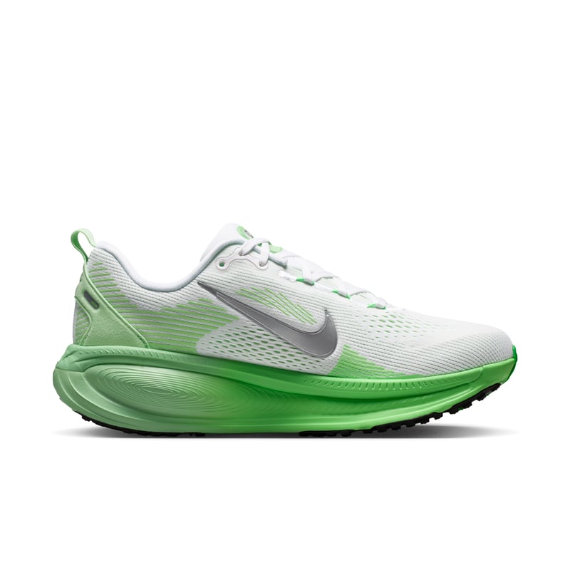 Nike Vomero 18 runners "White & Illusion Green" | Women | Running | 02 | SPORTSHOWROOM