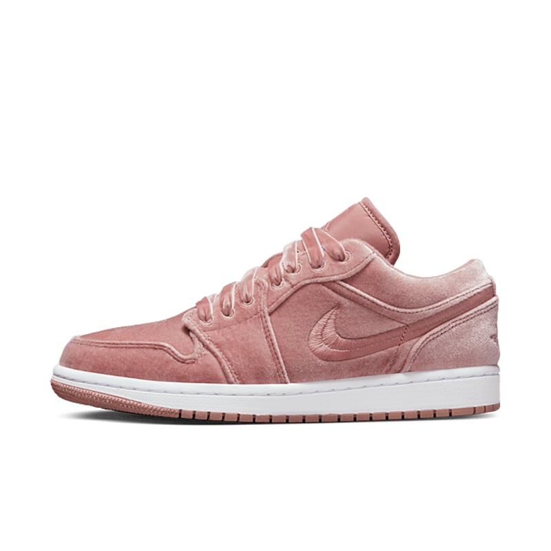 Jordan 1 Low SE DQ8396-600 01