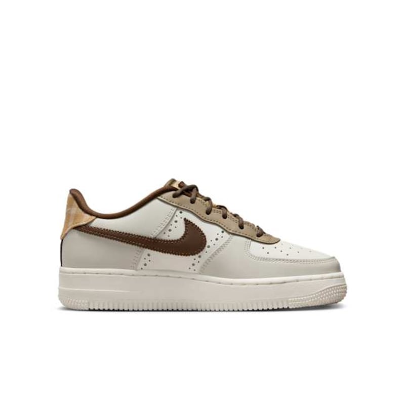 Nike Air Force 1 LV8 FV3702-121 03