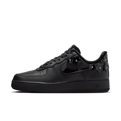 Обувки Nike Air Force 1 '07 'Florette' "Black & Off-Noir" | Жени | Sportstyle | 01 | SPORTSHOWROOM