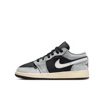 Jordan 1 Low SE HQ2021-012