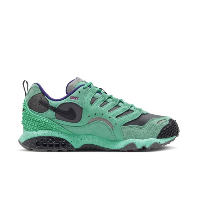 Nike Air Terra Humara x Undefeated FN7546-301 03