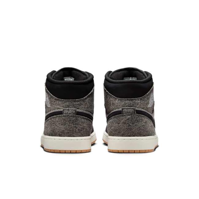 Jordan 1 Mid SE HJ4363-001 06