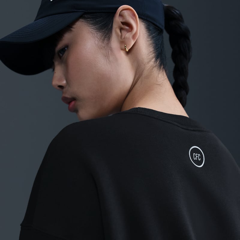 Nike Chelsea F.C. Phoenix Fleece Third Total 90 Oversized Crew-Neck Sweater "Black & Field Silver" | Women | Football | 02 | SPORTSHOWROOM