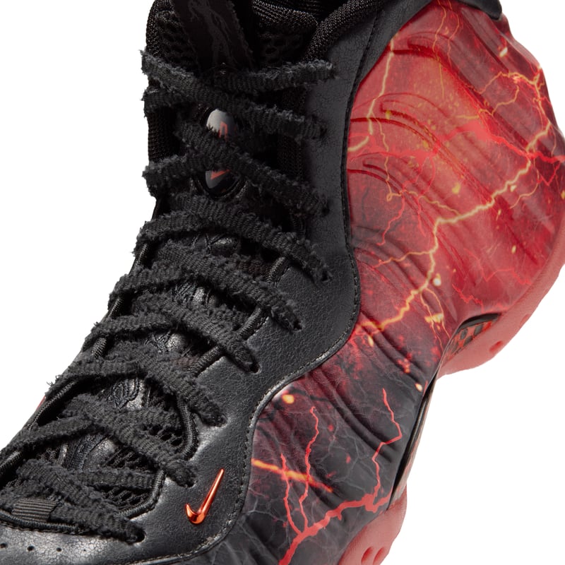 Nike Air Foamposite One x Stranger Things IR7336-001 07