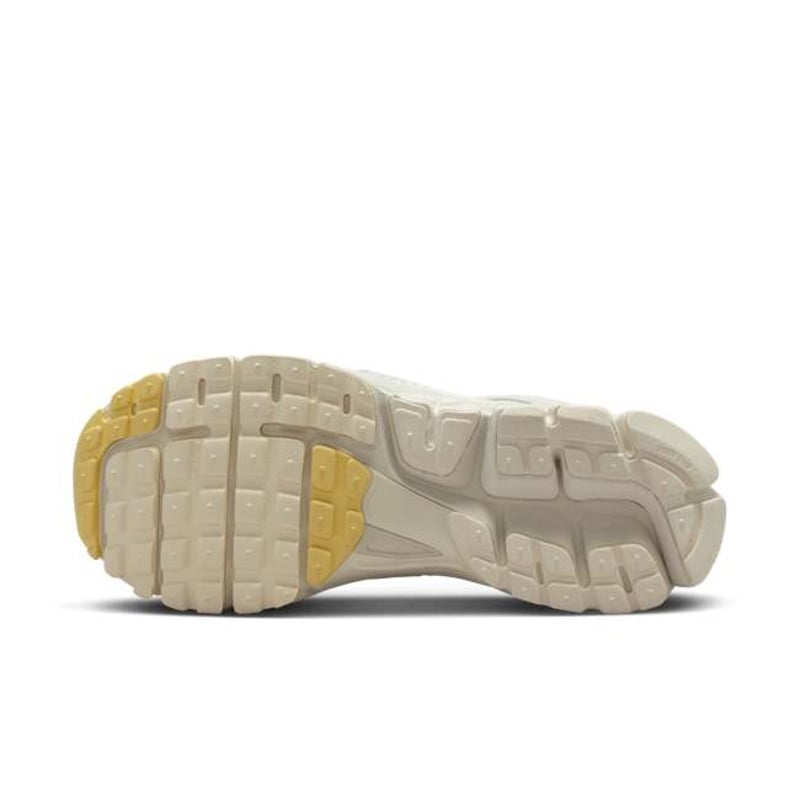 Nike Zoom Vomero 5 HJ3846-133 02