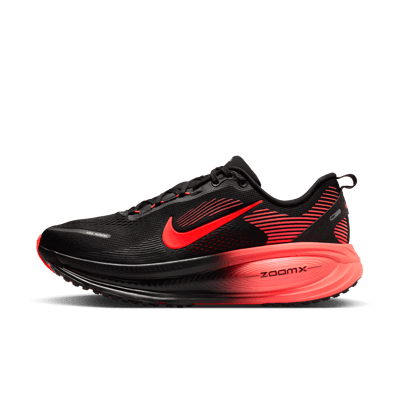 Nike Vomero 18 juoksukengät "Bred" | Miehet | Juoksu | 00 | SPORTSHOWROOM