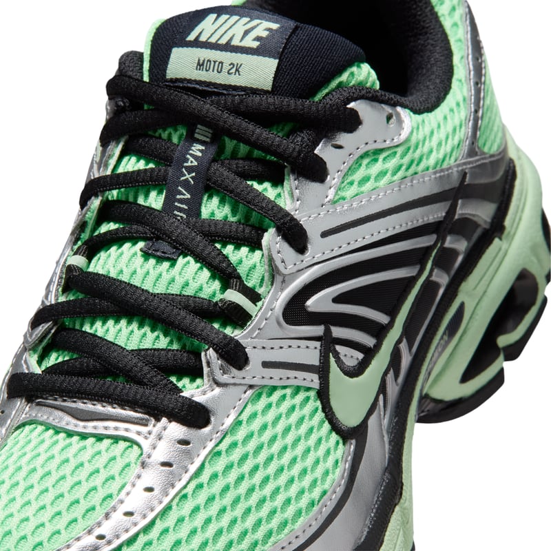 Sneakers Nike Air Max Moto 2K "Illusion Green & Cucumber Calm" | Donna | Sportstyle | 07 | SPORTSHOWROOM