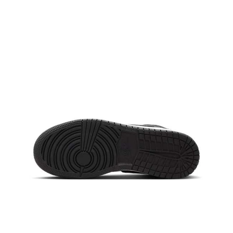 Jordan 1 Mid SE IH4106-010 02