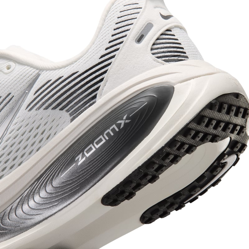 Scarpe da running Nike Vomero 18 "Summit White & Photon Dust" | Donna | Corsa | 07 | SPORTSHOWROOM