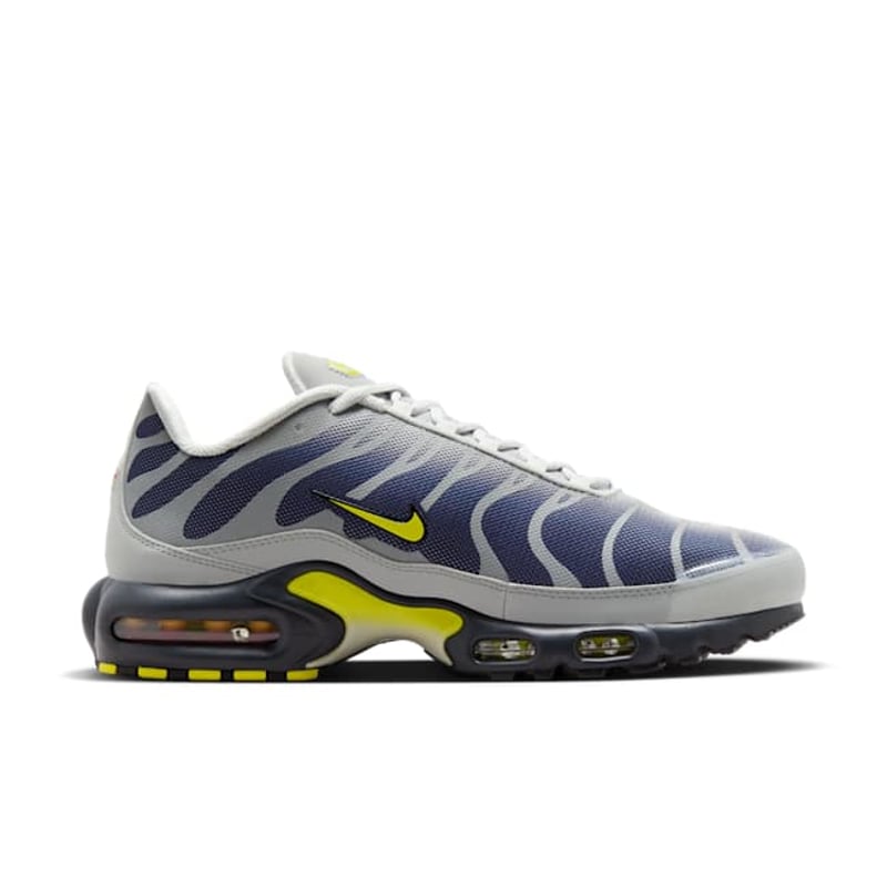 Nike Air Max Plus FZ4622-001 03
