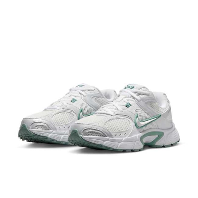 Nike V5 RNR HQ7901-106 05