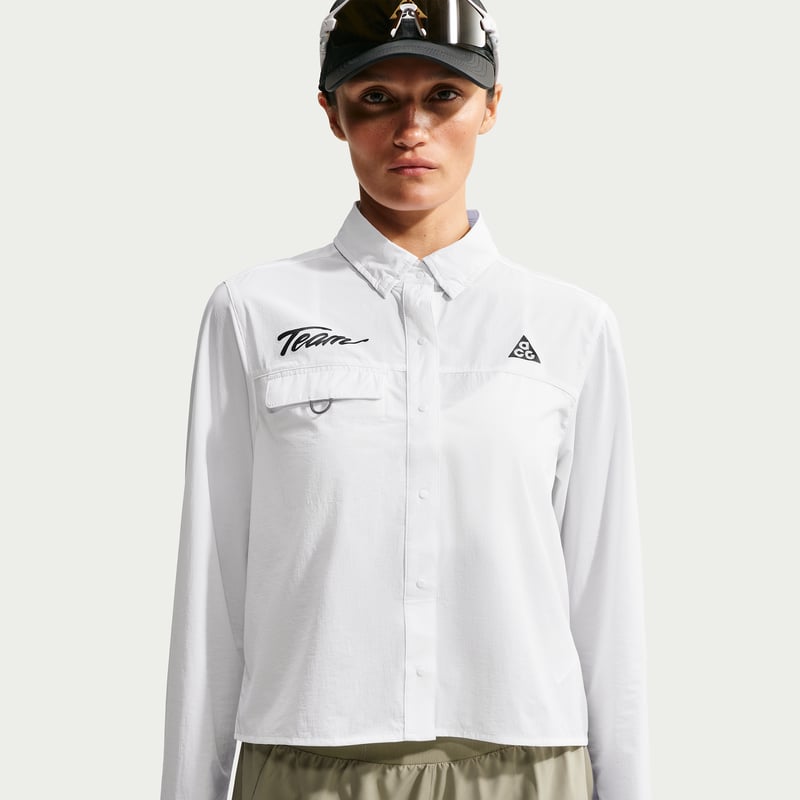 Nike ACG "Aireez" Button-Up Graphic Topp "Summit White" | Kvinnor | Utomhus | 01 | SPORTSHOWROOM