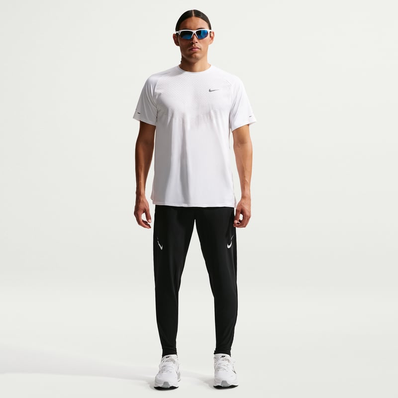 Nike AeroSwift Dri-FIT ADV FN3361-010 01