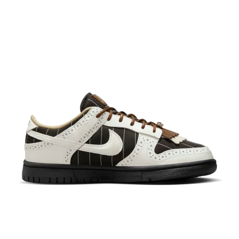 Nike Dunk Low LX FV3642-010 03