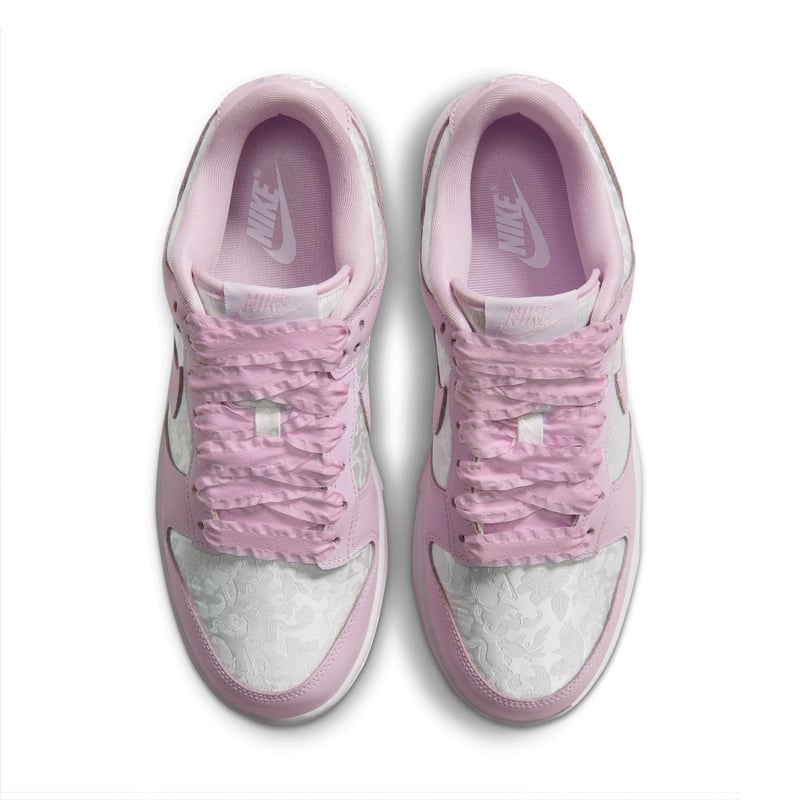 Zapatillas Nike Dunk Low SE "White & Pink Foam" | Mujer | Estilo deportivo | 04 | SPORTSHOWROOM