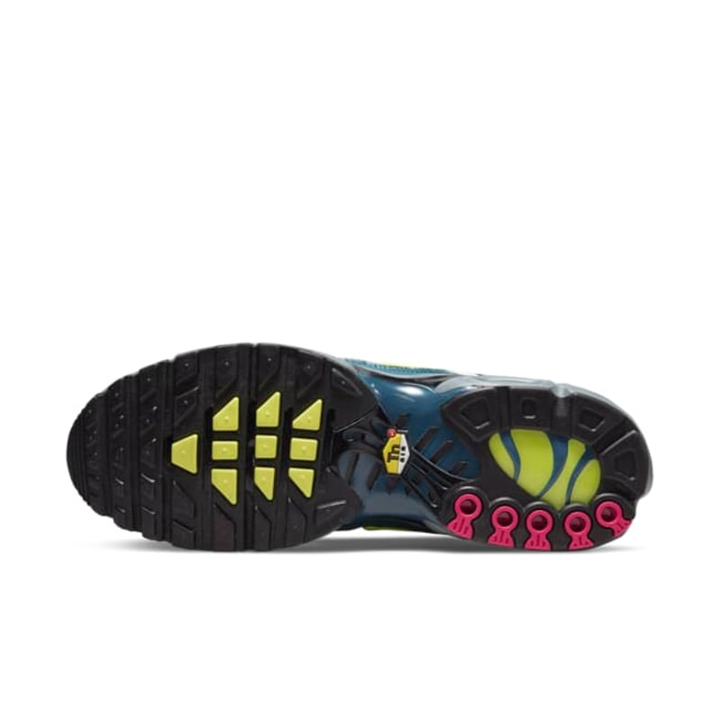 Nike Air Max Plus DH4776-002 03