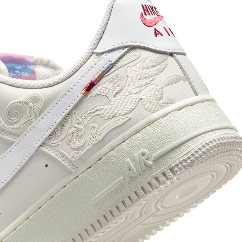 Nike Air Force 1 '07 SE trainers "LNY" | Men | SportStyle | 08 | SPORTSHOWROOM