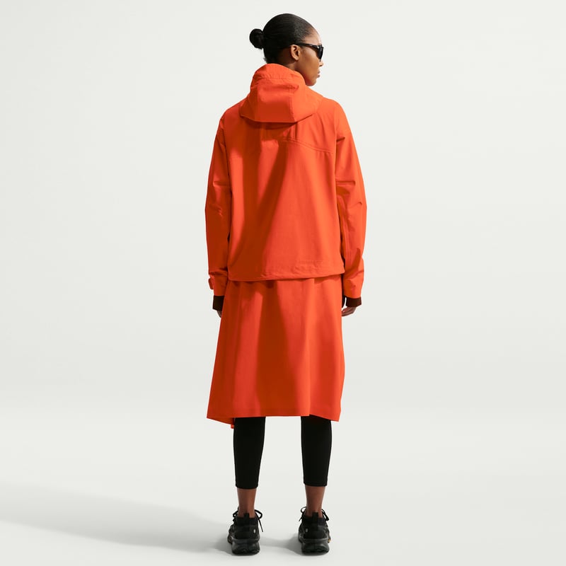 Nike ACG "Morpho" Storm-FIT ADV Rain Jakke "Safety Orange & Vivid Purple" | Dame | | 05 | SPORTSHOWROOM