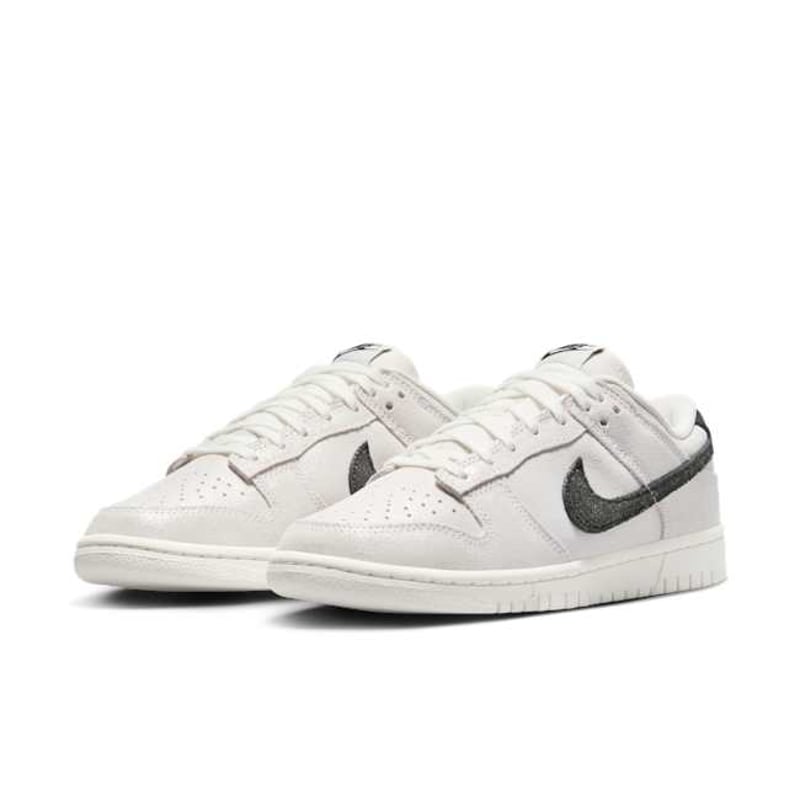 Nike Dunk Low SE HQ3502-100 05