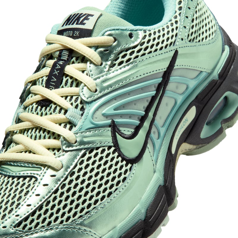 Nike Air Max Moto 2K HQ2056-301 07