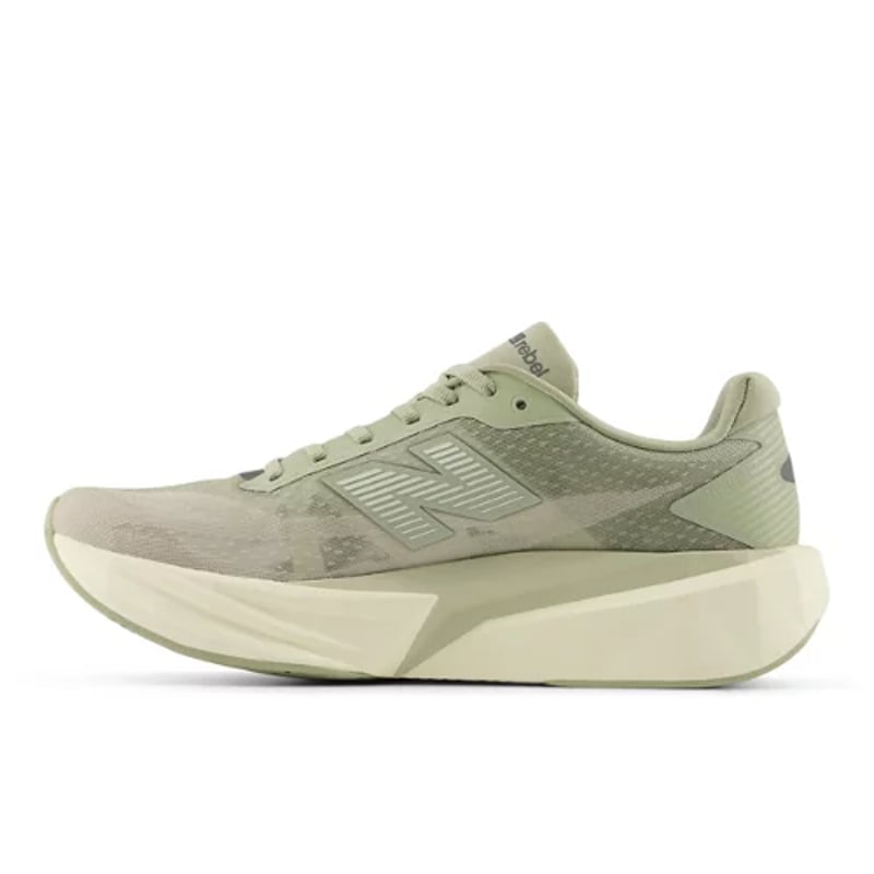 Tekaški copati New Balance FuelCell Rebel v5 "Olivine & Shipyard" | Moški | Tek | 01 | SPORTSHOWROOM