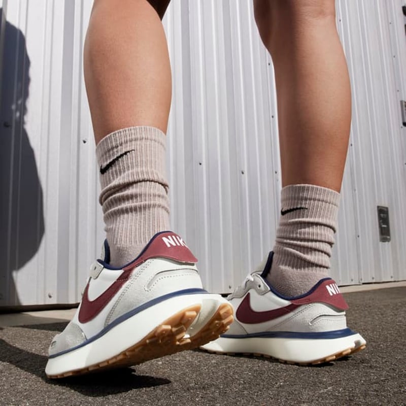 Nike Phoenix Waffle FZ3600-072 02