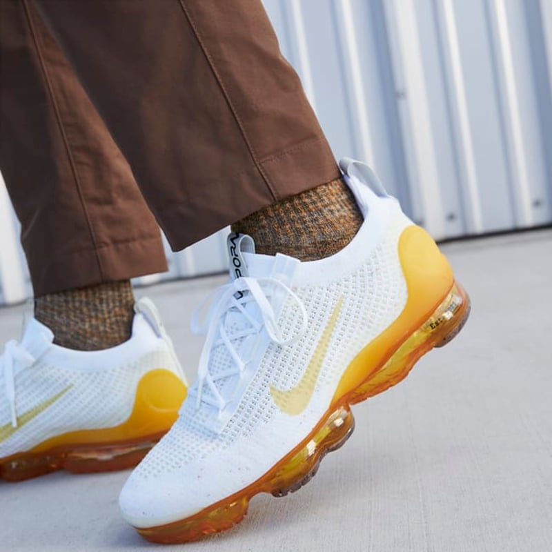 Nike Air VaporMax 2021 Flyknit SE DQ8963-100 02