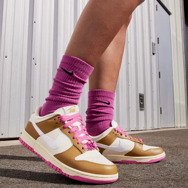 Nike Dunk Low SE FD8683-700 02
