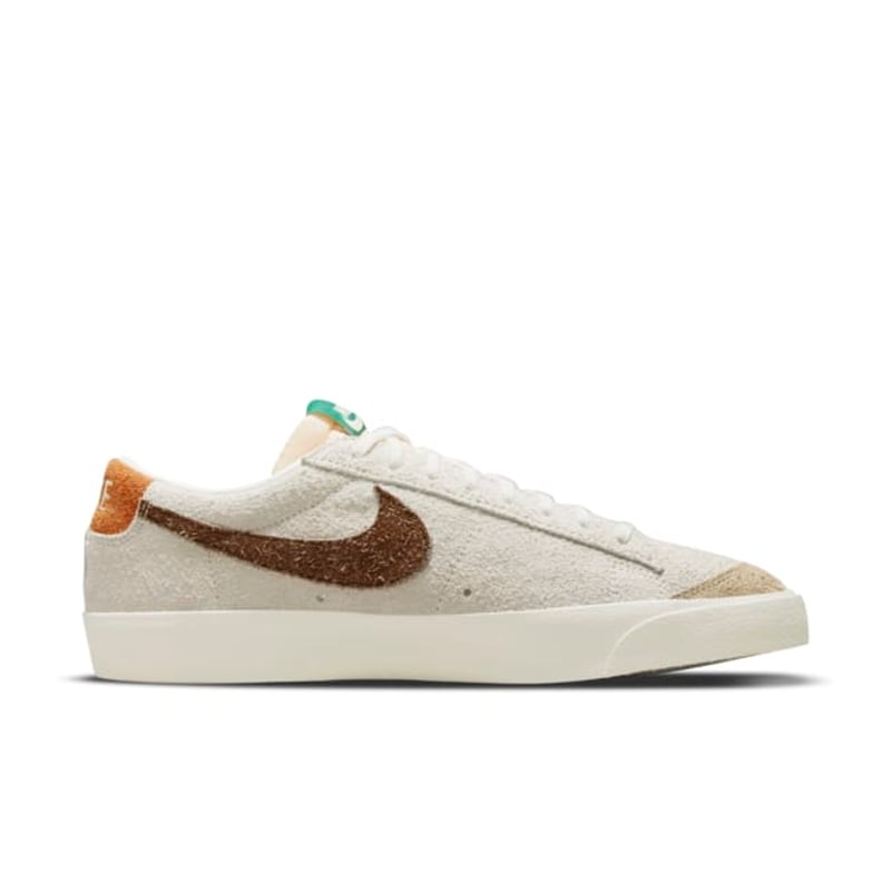 Nike Blazer Low '77 Premium DM7582-100 03
