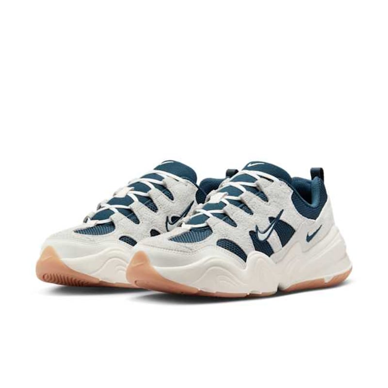 Nike Tech Hera DR9761-004 05