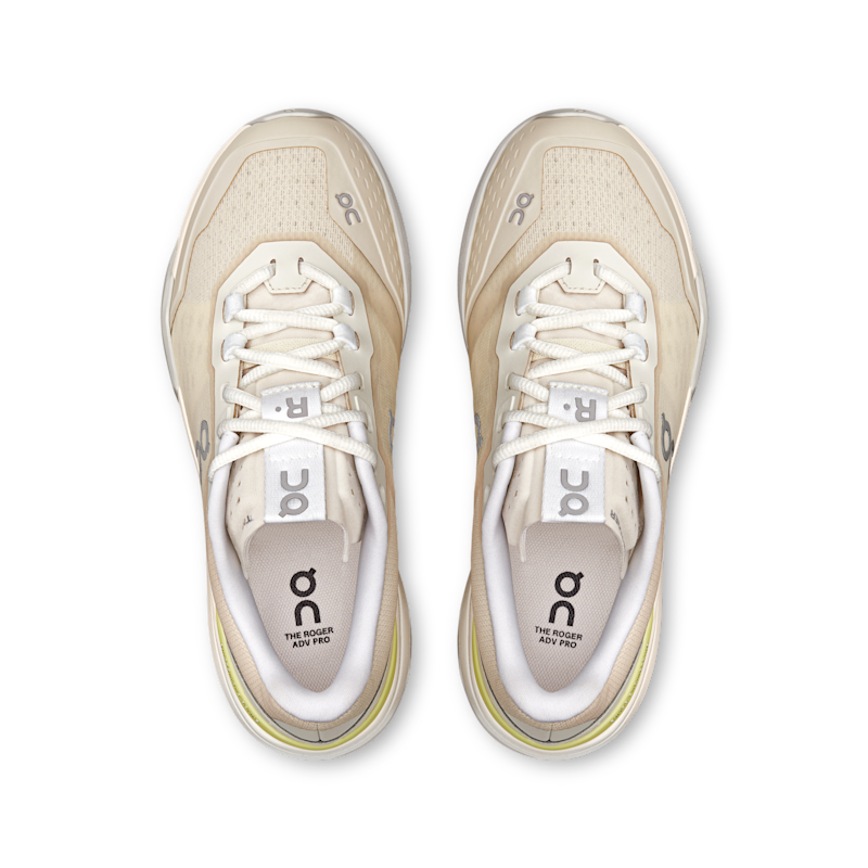 On THE ROGER Advantage Pro 3WF10183123 02