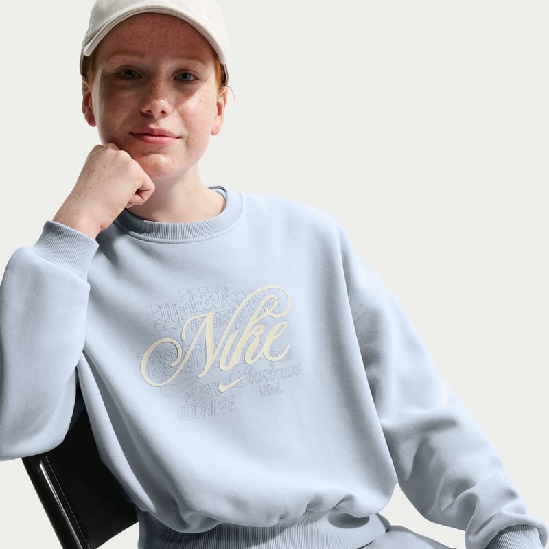 Nike Club Fleece Boxy Crew IF1727-057 03