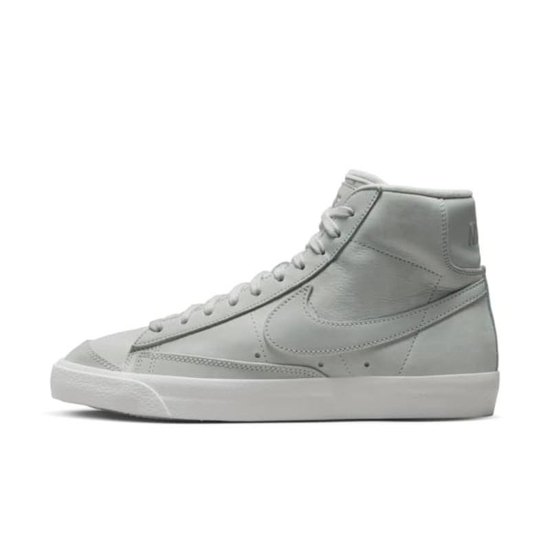 Nike Blazer Mid Premium DQ7572-001 01