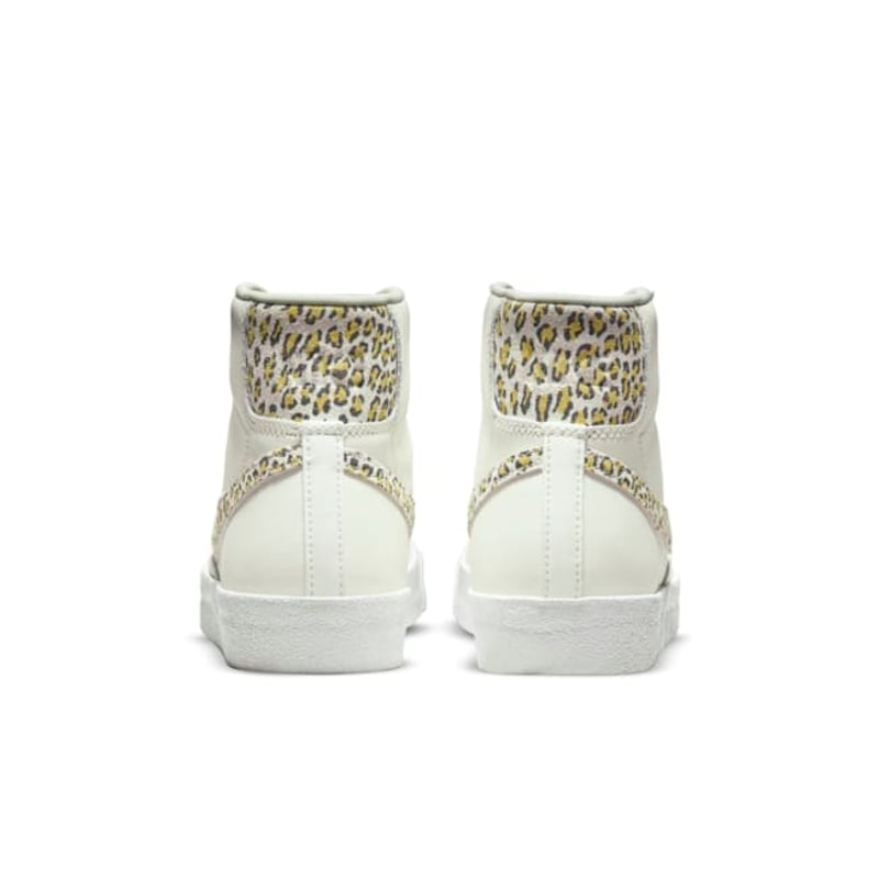 Nike Blazer Mid '77 SE DH9633-100 06