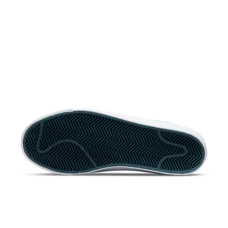 Nike SB Zoom Blazer Mid x Eric Koston DO9399-100 02