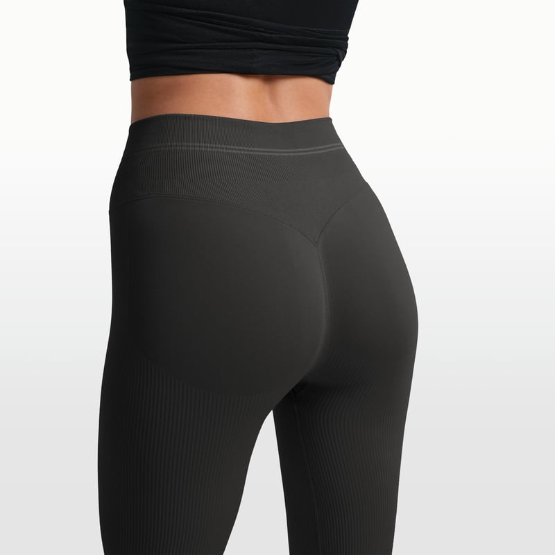 NikeSKIMS Ribbed Seamless IU8303-054 03