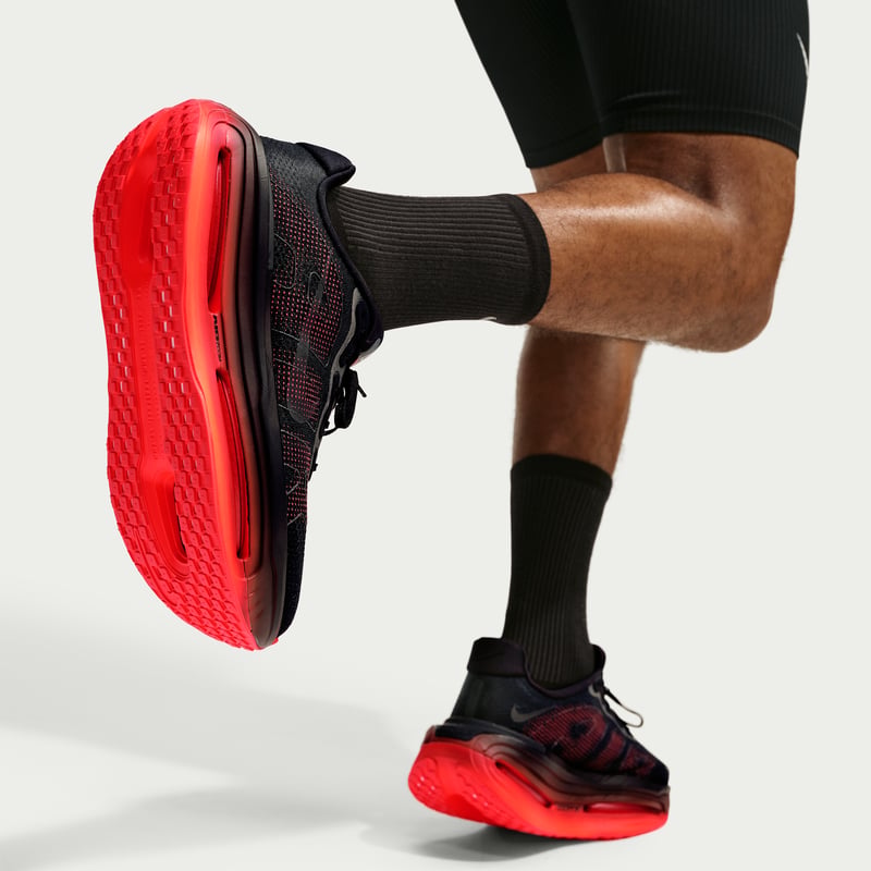 Scarpe da running Nike Vomero Premium "Black & Bright Crimson" | Uomo | Corsa | 08 | SPORTSHOWROOM