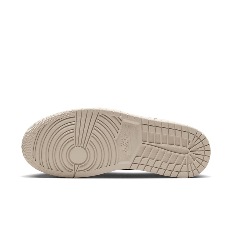 Jordan 1 Low SE HQ3440-101 02