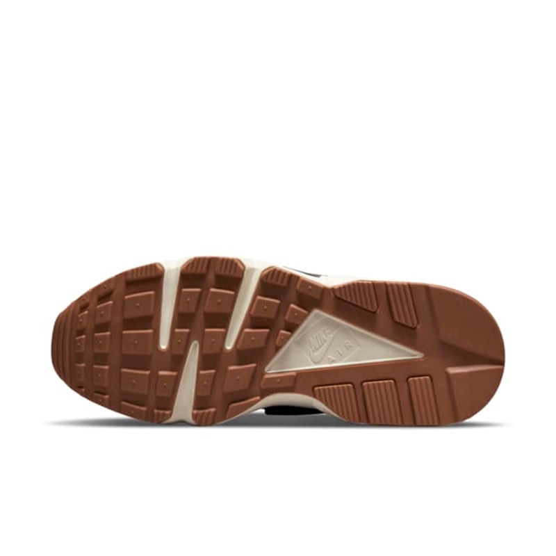 Nike Air Huarache DO6681-700 02