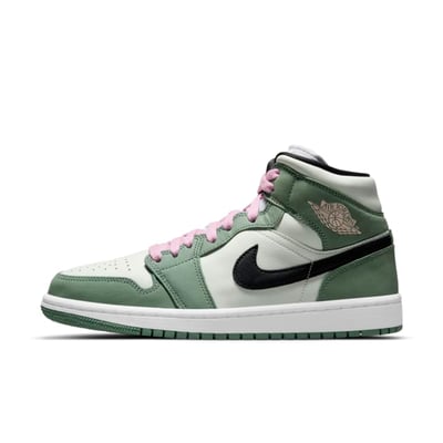 Jordan 1 Mid SE CZ0774-300