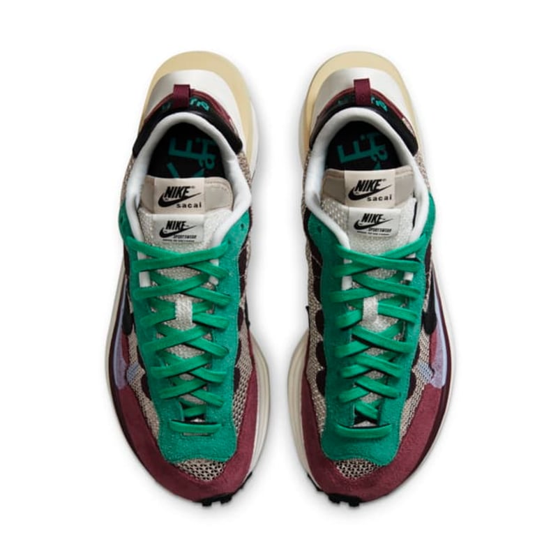 Nike VaporWaffle x sacai DD3035-200 04