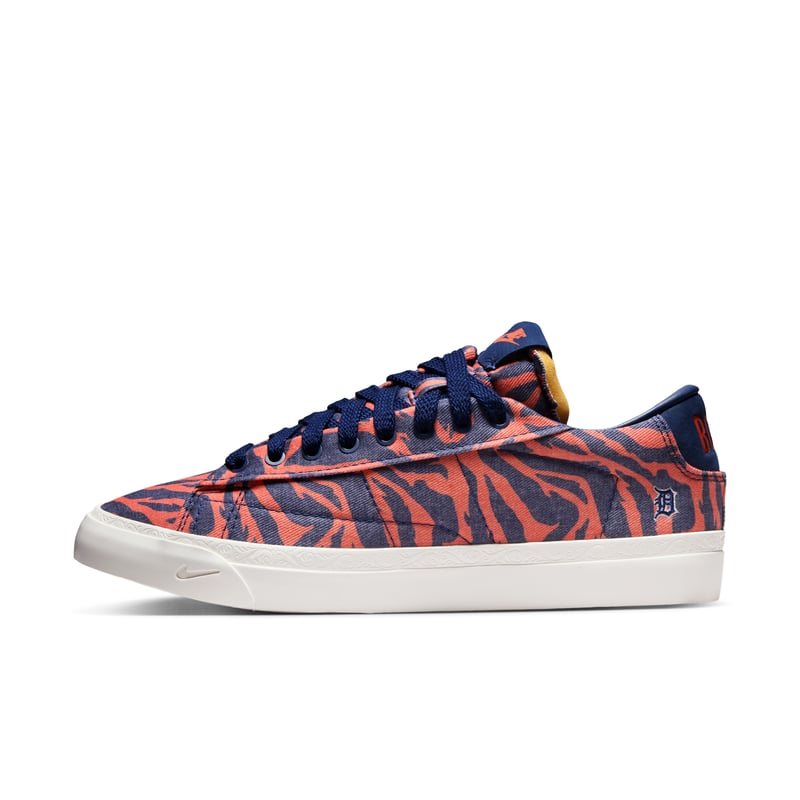 Nike Blazer Low x Book ‘Anniversary Pack’ trainers "Safety Orange & Blue Void" | Men | SportStyle | 01 | SPORTSHOWROOM