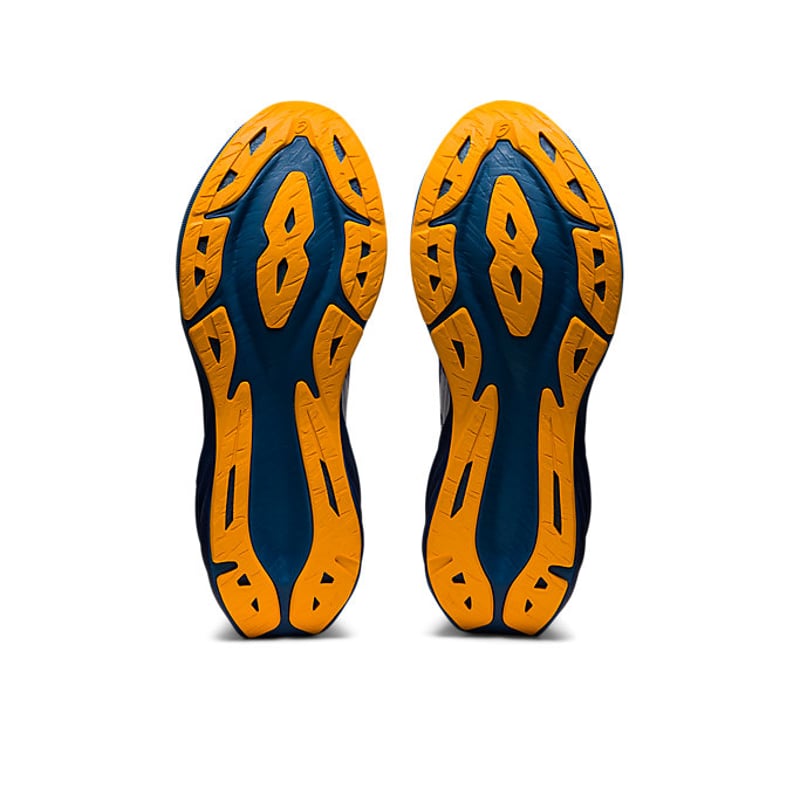 ASICS Novablast 3 1011B458-100 07