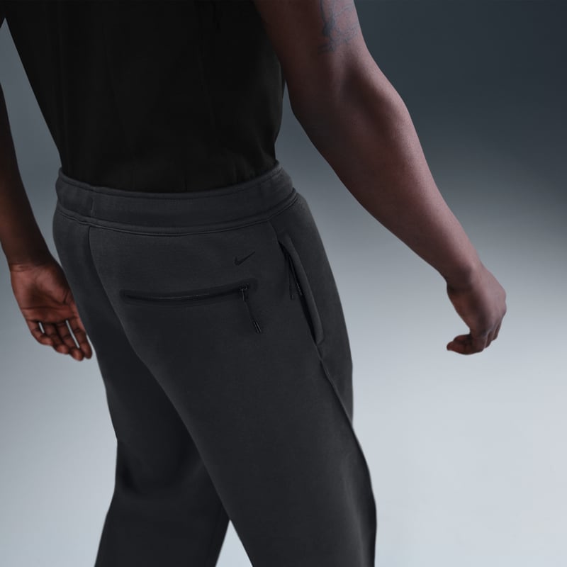 Nike Tech Fleece Loose-Fit HV6541-060 03