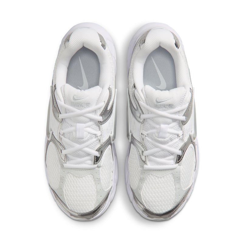 Sneakersy Nike V5 RNR "White & Metallic Platinum" | Kobiety | Sportstyle | 04 | SPORTSHOWROOM