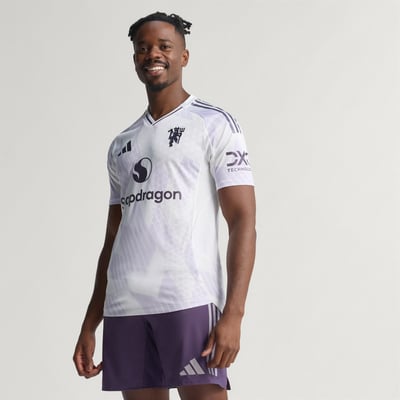 adidas Manchester United 2025/26 Away Authentic JI7424 01