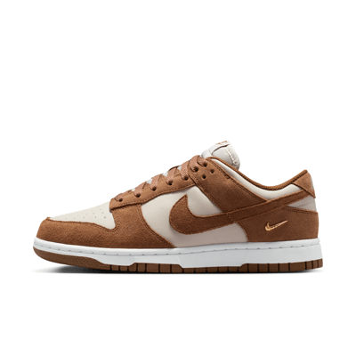 Nike Dunk Low Suede sneakers "Light British Tan & Cream" | Dames | Sportstyle | 01 | SPORTSHOWROOM